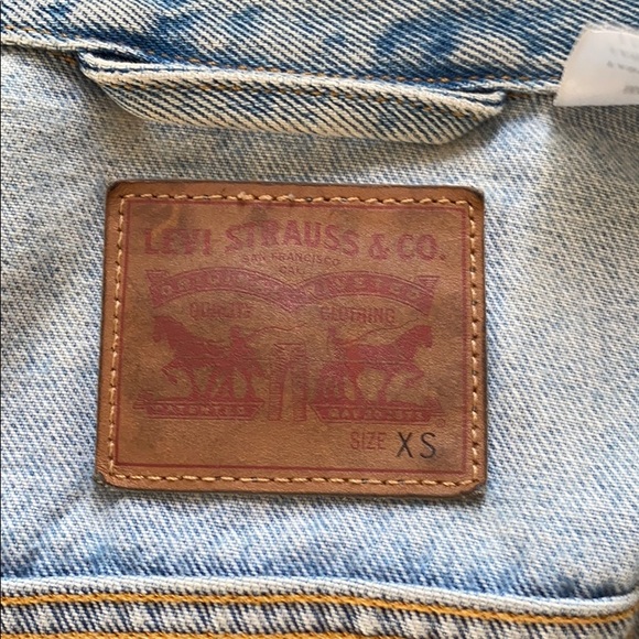 Levi Trucker Denim Jacket - Picture 5 of 5